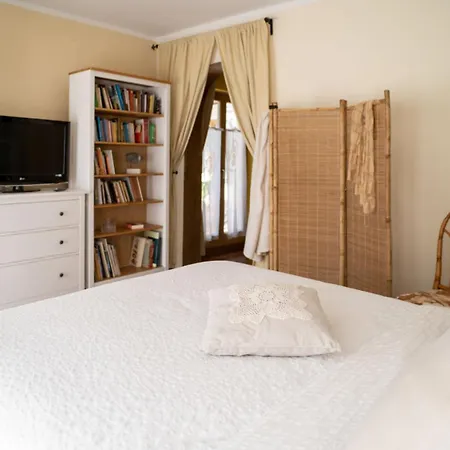 Hisa Pri Poetu Daire Sempeter pri Gorici